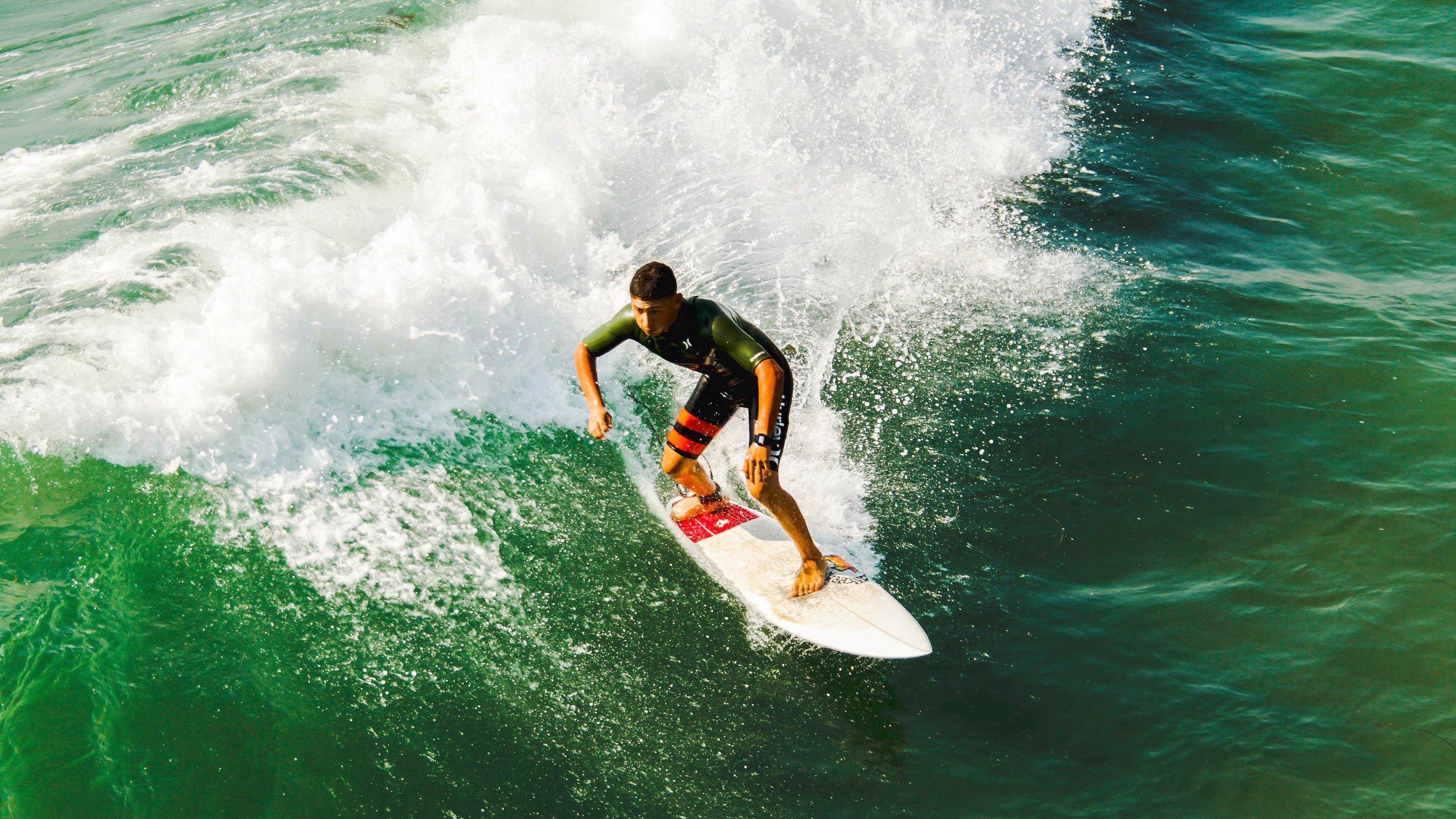 多特蒙德全面压制厄瓜多尔，孙兴慜在欧冠决赛接管比赛，亚洲足球的崛起与欧洲足坛的变局